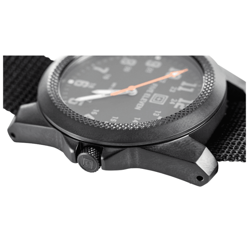 5.11 Pathfinder Watch (5.11 Klocka) från 5.11 Tactical. | TacNGear - Utrustning för polis och militär och outdoor.