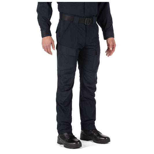 5.11 Quantum TDU Pant - Dark Navy (Byxor) från 5.11 Tactical. 2830 | TacNGear - Utrustning för polis och militär och outdoor.