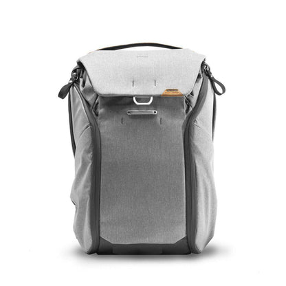 Peak Design Every Day Backpack 20L (Ryggsäckar) från Peak Design. Ash | TacNGear - Utrustning för polis och militär och outdoor.