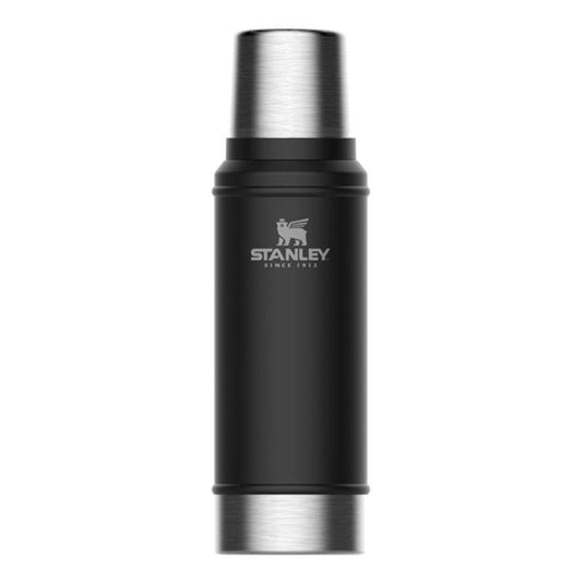 Stanley Classic Vacuum Insulated Bottle 0,7L (Flaskor & Termosar) från Stanley. Matte Black | TacNGear - Utrustning för polis och militär och outdoor.